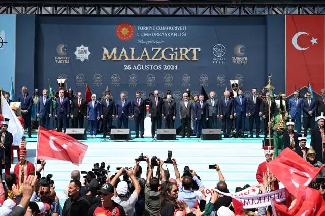 Malazgirt Zaferi Programında Protokol Krizi: Kuvvet Komutanları Sahneye Çıkmadı! 1