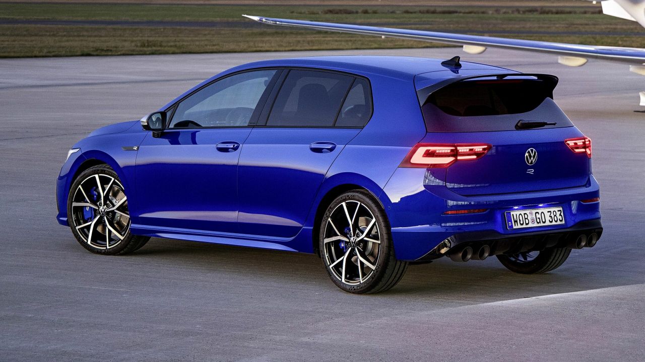 Volkswagen'den yeni yıla özel ÖTV muafiyeti açıklandı! Yeni Golf ilk kez 308.300 TL'den satılacak 1
