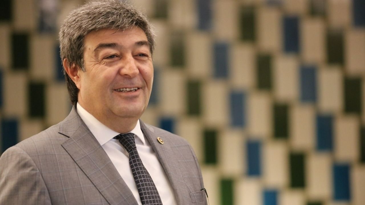 İYİ Parti Kayseri Milletvekili Dursun Ataş, emekli ve memur maaşına gelen zammı rakamlarla eleştirdi