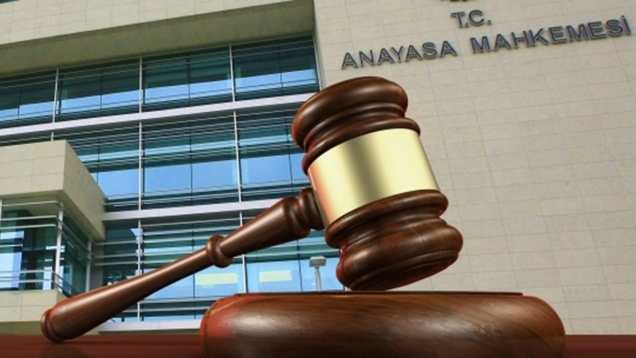Anayasa Mahkemesi HDP'nin Hazine yardımı hesabına bloke koydu