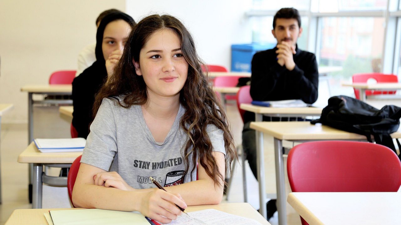 9.10.11 ve 12. sınıf öğrencileri için duyuru yapıldı! MEB'den son dakika kararı: Bakan Özer yeni düzenlemeyi duyurdu