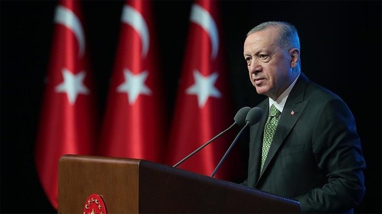 Cumhurbaşkanı Erdoğan adeta neşter vurdu: AK Partili 6 il başkanı görevden alındı!