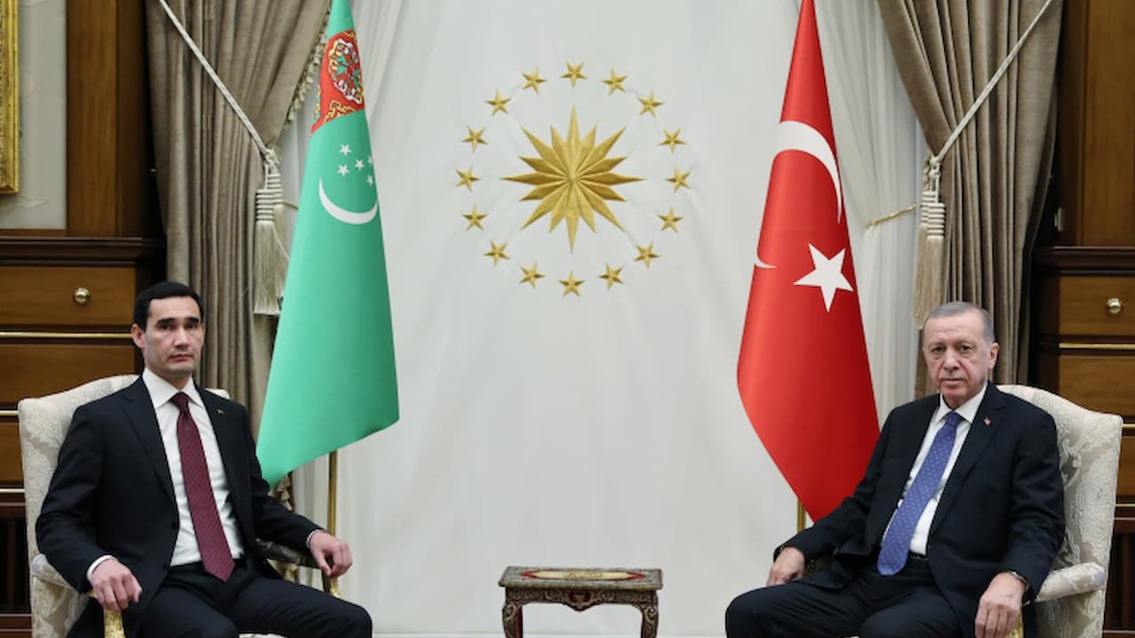 Cumhurbaşkanı Erdoğan ve Türkmenistan ile Stratejik İşbirliğini Pekiştiren 13 Anlaşmayı İmzaladı