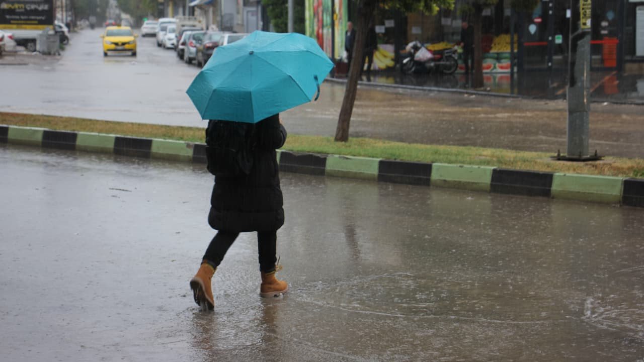 Türkiye'nin Dört Bir Yanında Kuvvetli Yağış Bekleniyor: Meteoroloji'den Önemli Uyarılar