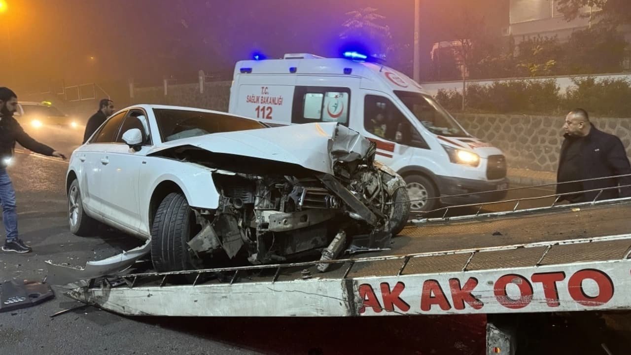 Diyarbakır Yenişehir'de Trafik Kazası: Dört Kişi Yaralandı