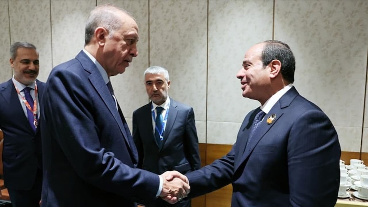 Türkiye-Mısır Diplomasisinin Yeni Boyutu: Erdoğan'dan Sisi'ye tebrik telefonu