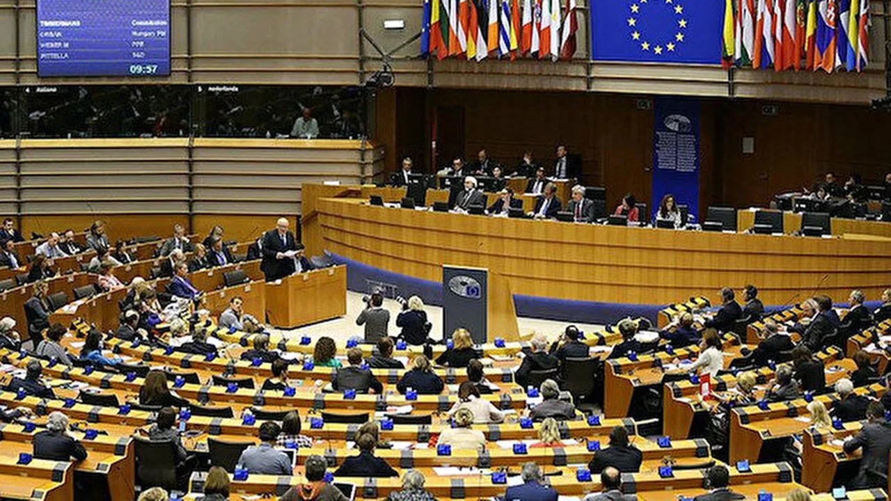 Avrupa Parlamentosu Üyelerinin Telefonunda Casus Yazılım “Pegasus” Bulundu!