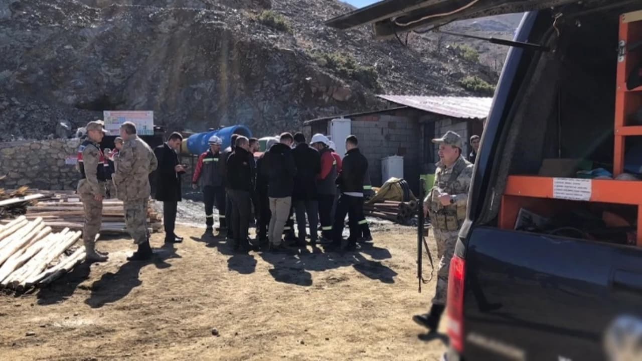 Elazığ'da Maden Ocağında Göçük: 2 İşçi Kurtarıldı, 1 İşçi İçin Arama Kurtarma Çalışmaları Sürüyor