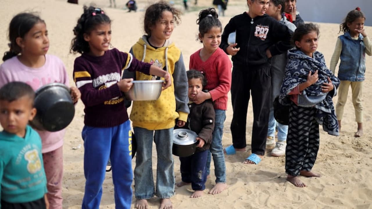 Gazze'de İsrail Ateşi Altında Gıda Yardımı Bekleyen Filistinliler: 77 Ölü, 250 Yaralı