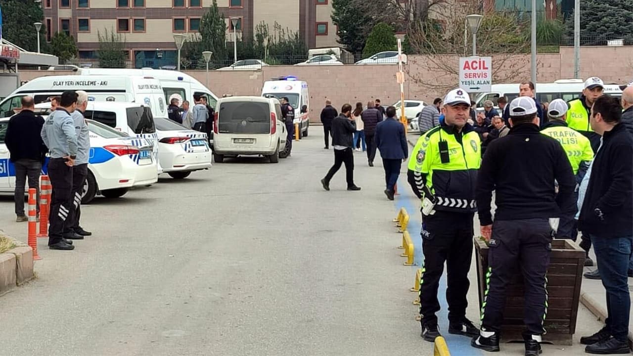 Denizli'de Hastane Kafeteryasında Silahlı Saldırı: 7 Yaralı, 2'si Ağır