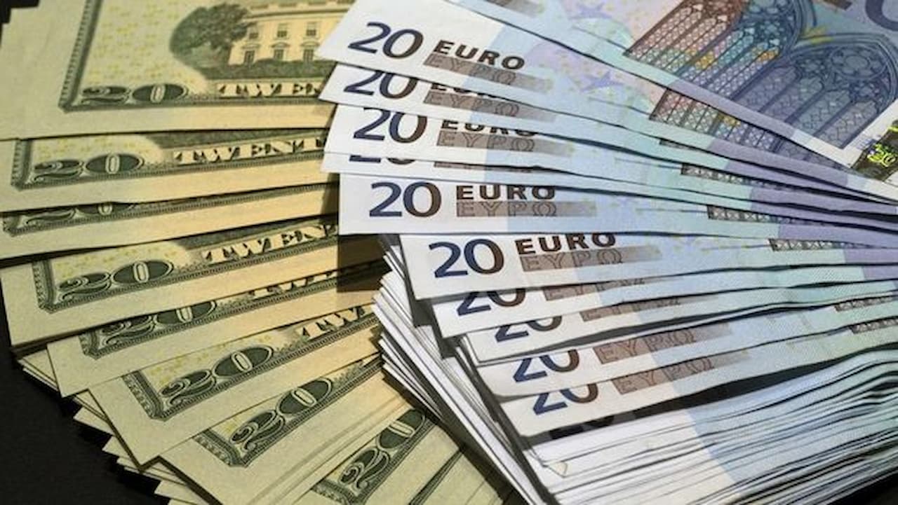 Avrupa ve Amerika'nın Para Politikalarında Yeni Dönem: Euro'nun Seyri ve Faiz Beklentileri