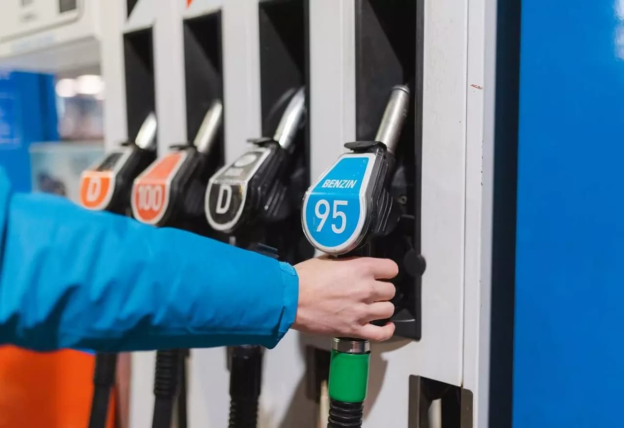 Benzin Fiyatları On Bir Ayın Zirvesinde: Arz Daralması ve Talep Artışı Piyasaları Hareketlendiriyor