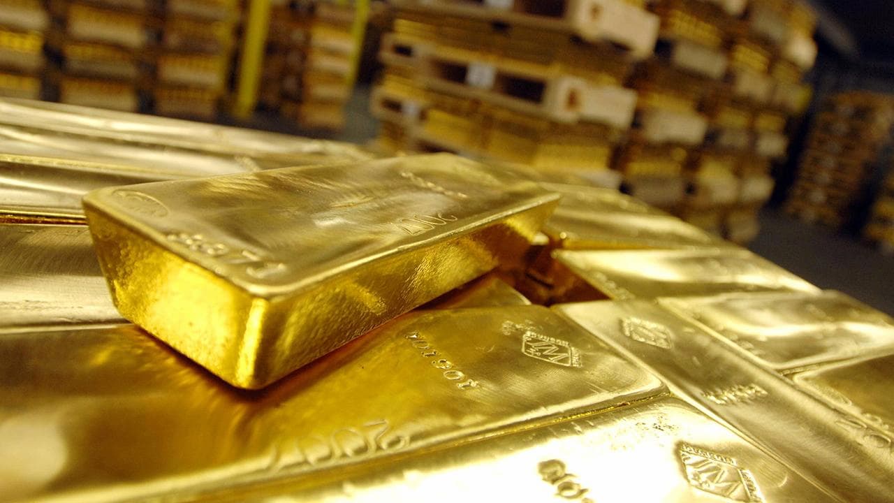 Altın Piyasasında Dalgalanma Devam Ediyor: Fiyatlar Neden Düşüşte?