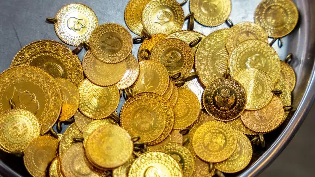Altın ve Bitcoin'de Nefes Kesen Yükseliş: Uzmanlardan Önemli Uyarılar ve Yatırım Fırsatları