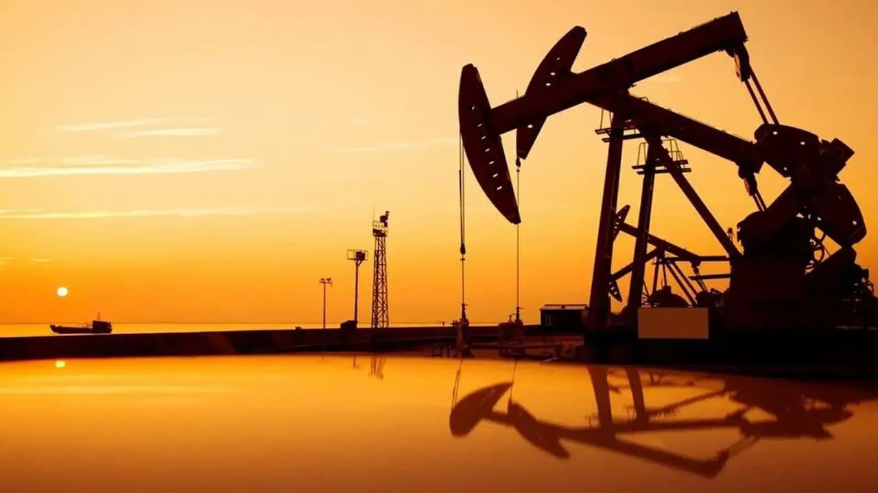Petrol Fiyatları Rekor Seviyede: Jeopolitik Gerilimler ve OPEC+ Kararları Etkili