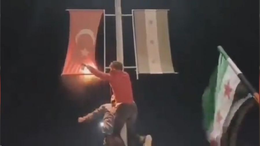 Son dakika Türk Bayrağı yakıldı! Kabul edilemez